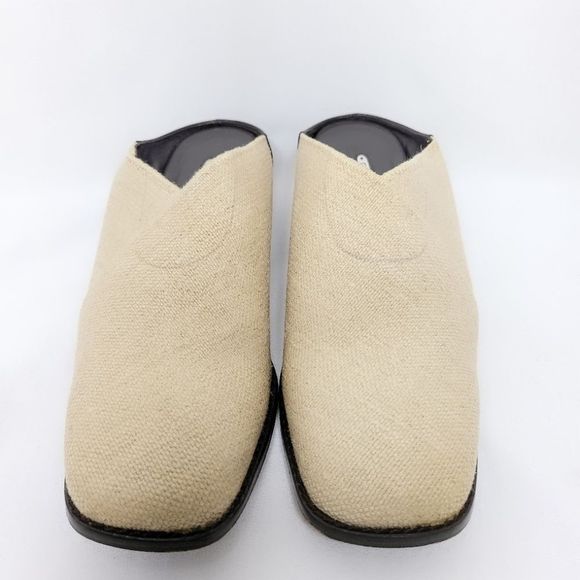 Donald J Pliner Stretch Mule Shoes